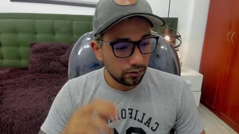 Snapshot of bigcock_hair chatting on October 14, 10:32 pm bigcock_hair online show from October 14, 10:32 pm