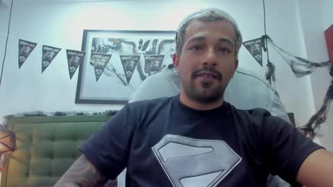 Snapshot of bigcock_hair chatting on October 24, 7:43 pm bigcock_hair online show from October 24, 7:43 pm