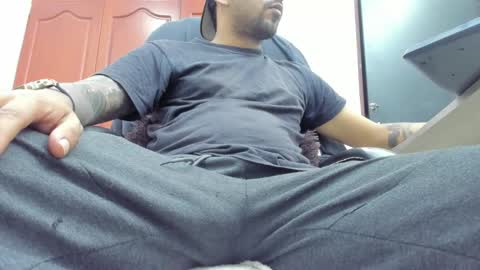 Snapshot of bigcock_hair chatting on December 18, 11:11 pm bigcock_hair online show from December 18, 11:11 pm