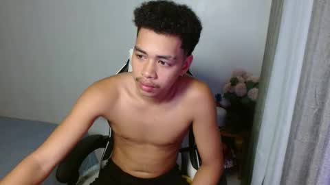 Snapshot of bigcock_moreno chatting on May 13, 3:04 am Nj online show from May 13, 3:04 am