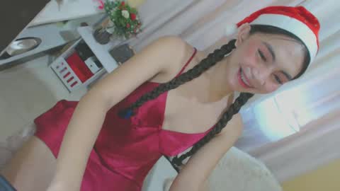 Snapshot of bigcock_yeng chatting on December 25, 3:18 am Yeng online show from December 25, 3:18 am