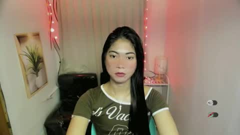 Snapshot of bigcockjade chatting on February 4, 9:53 pm bigcockjade online show from February 4, 9:53 pm