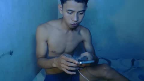 Snapshot of bigcockyummysex chatting on October 28, 9:13 am bigcockyummysex online show from October 28, 9:13 am