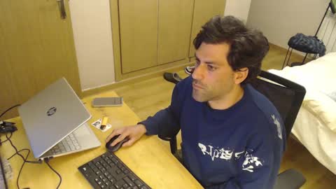 Snapshot of bigcok35spain chatting on February 13, 6:27 pm bigcok35spain online show from February 13, 6:27 pm