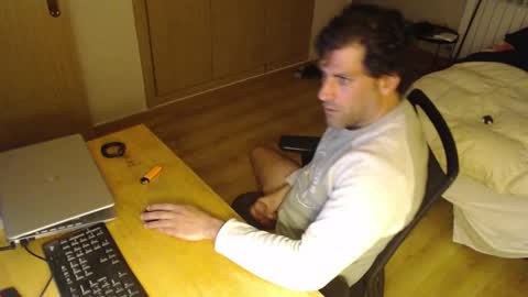 Snapshot of bigcok35spain chatting on February 19, 9:03 pm bigcok35spain online show from February 19, 9:03 pm