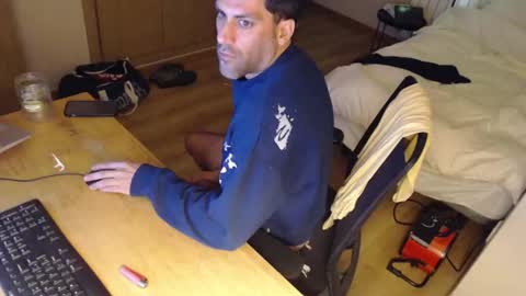 Snapshot of bigcok35spain chatting on February 20, 8:31 pm bigcok35spain online show from February 20, 8:31 pm