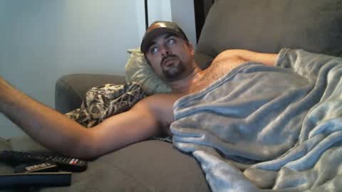 Snapshot of bigcumcanada chatting on January 31, 1:22 am bg online show from January 31, 1:22 am