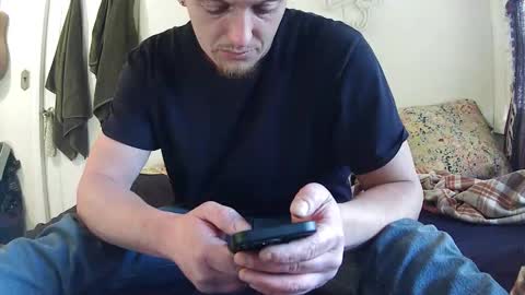 Snapshot of bigdaddycumz chatting on April 7, 9:59 pm Bigdaddycumz online show from April 7, 9:59 pm