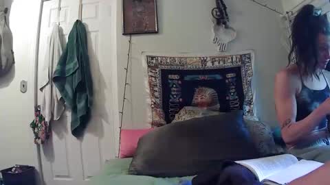 Snapshot of bigdaddycumz chatting on May 31, 5:09 pm Bigdaddycumz online show from May 31, 5:09 pm