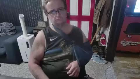 Snapshot of bigdbrillion chatting on January 10, 7:43 am Darryl online show from January 10, 7:43 am