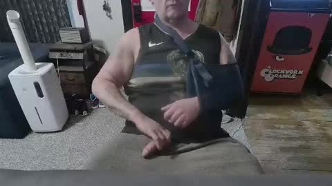 Snapshot of bigdbrillion chatting on January 13, 1:49 pm Darryl online show from January 13, 1:49 pm