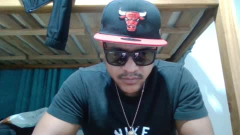 Snapshot of bigdick211292 chatting on November 11, 2:22 am bigdick211292 online show from November 11, 2:22 am