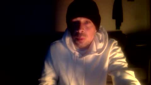 Snapshot of bigdickdangles472924 chatting on February 20, 8:20 pm bigdickdangles472924 online show from February 20, 8:20 pm