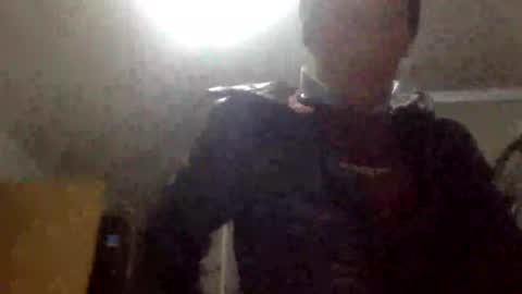 Snapshot of bigdickdangles472924 chatting on July 1, 10:09 pm bigdickdangles472924 online show from July 1, 10:09 pm