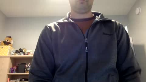 Snapshot of bigdickshowoff9877 chatting on December 3, 6:38 pm Bigdickshowoff9877 online show from December 3, 6:38 pm