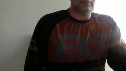 Snapshot of bigdickshowoff9877 chatting on November 24, 5:01 pm Bigdickshowoff9877 online show from November 24, 5:01 pm