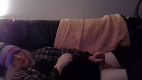 Snapshot of bigdogmattiets chatting on December 14, 4:18 am Madelyn online show from December 14, 4:18 am