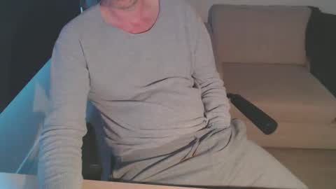 Snapshot of bigdutchenergy chatting on November 25, 12:27 pm BigDutchEnergy online show from November 25, 12:27 pm