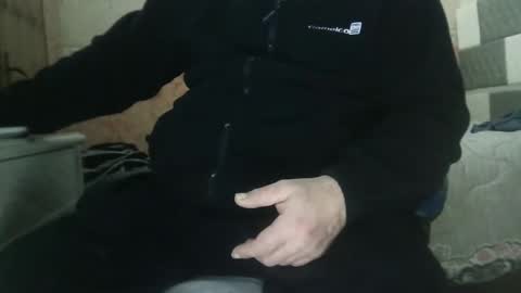 Snapshot of bigfish22222 chatting on December 13, 7:53 pm bigfish22222 online show from December 13, 7:53 pm