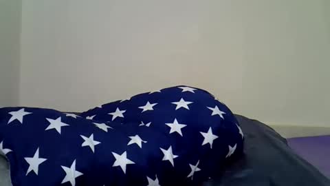 Snapshot of bigg_cate chatting on October 28, 4:27 am Bigg Cate online show from October 28, 4:27 am