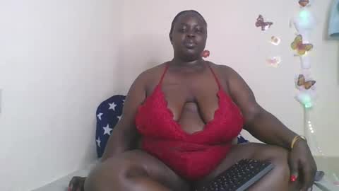 Snapshot of bigg_cate chatting on November 2, 3:36 pm Bigg Cate online show from November 2, 3:36 pm