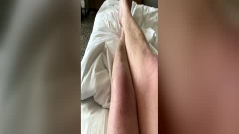 bigger22332233 online show from April 19, 9:17 pm