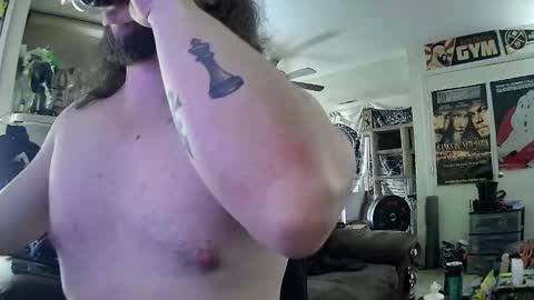 biggerisbetter21 online show from January 30, 4:34 pm