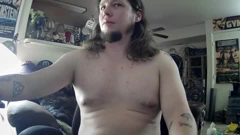 biggerisbetter21 online show from February 2, 2:13 pm