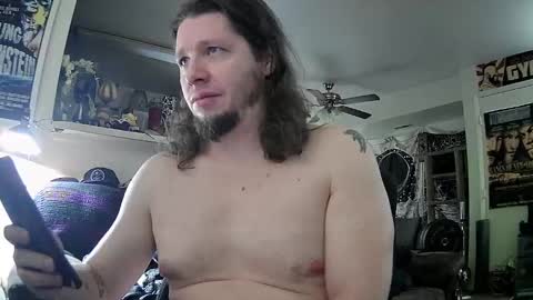 biggerisbetter21 online show from February 24, 11:41 pm