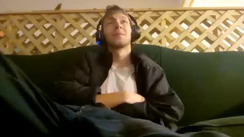 Snapshot of biggestboiiii chatting on February 3, 12:15 am biggestboiiii online show from February 3, 12:15 am