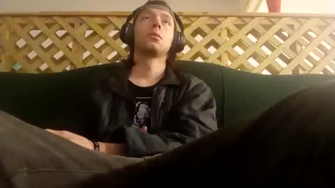 Snapshot of biggestboiiii chatting on October 5, 6:34 am biggestboiiii online show from October 5, 6:34 am