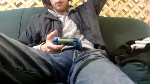 Snapshot of biggestboiiii chatting on May 7, 4:51 am biggestboiiii online show from May 7, 4:51 am