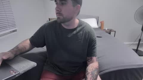 Snapshot of biggie556 chatting on January 13, 2:06 am biggie556 online show from January 13, 2:06 am