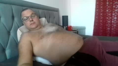 Snapshot of bigguy2014 chatting on September 23, 6:27 am bigguy2014 online show from September 23, 6:27 am