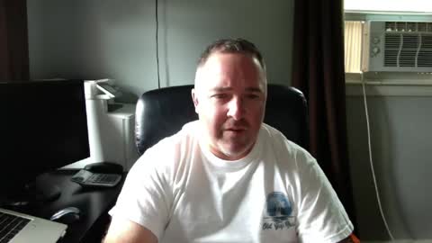 Snapshot of biggy9877 chatting on June 18, 4:00 pm biggy9877 online show from June 18, 4:00 pm