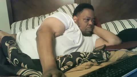 Snapshot of biggyscorpio chatting on December 19, 7:51 am biggyscorpio online show from December 19, 7:51 am