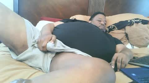 Snapshot of biggyscorpio chatting on February 13, 6:05 pm biggyscorpio online show from February 13, 6:05 pm