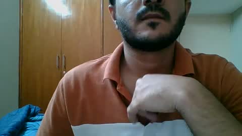 Snapshot of bighandsomesatisfy chatting on December 25, 5:26 pm bighandsomesatisfy online show from December 25, 5:26 pm