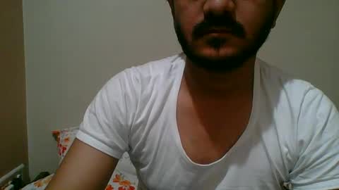 Snapshot of bighandsomesatisfy chatting on January 3, 2:21 am bighandsomesatisfy online show from January 3, 2:21 am