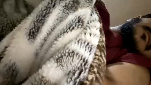 Snapshot of bighandsomesatisfy chatting on January 3, 7:18 pm bighandsomesatisfy online show from January 3, 7:18 pm