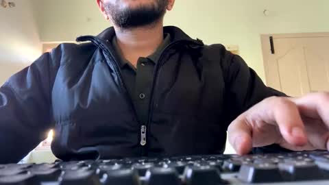 Snapshot of bighandsomesatisfy chatting on January 4, 11:11 am bighandsomesatisfy online show from January 4, 11:11 am