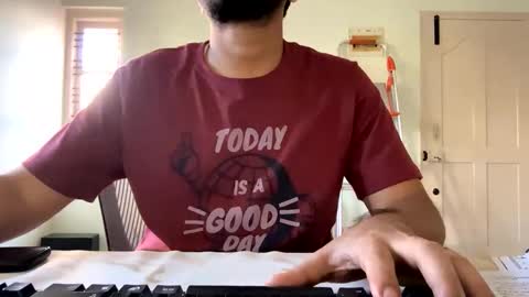 Snapshot of bighandsomesatisfy chatting on January 5, 11:04 am bighandsomesatisfy online show from January 5, 11:04 am