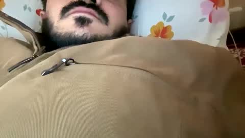 Snapshot of bighandsomesatisfy chatting on February 5, 9:57 am bighandsomesatisfy online show from February 5, 9:57 am