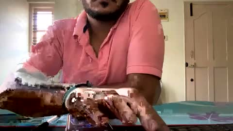 Snapshot of bighandsomesatisfy chatting on February 19, 12:11 pm bighandsomesatisfy online show from February 19, 12:11 pm