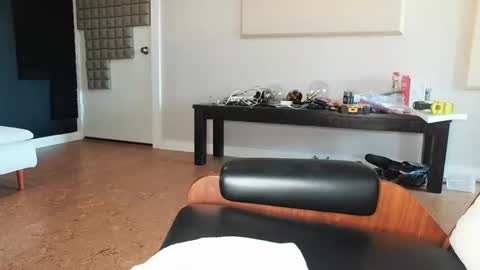 bighugecum543 online show from June 6, 4:55 pm