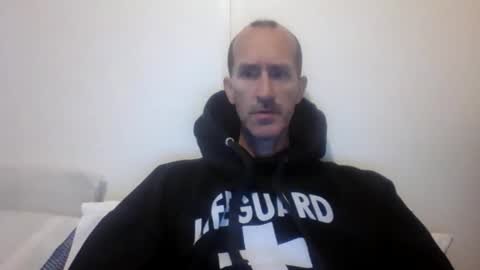 Snapshot of bighugemouthful chatting on October 5, 3:38 am Chaz online show from October 5, 3:38 am