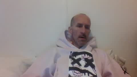 Snapshot of bighugemouthful chatting on October 12, 2:43 am Chaz online show from October 12, 2:43 am