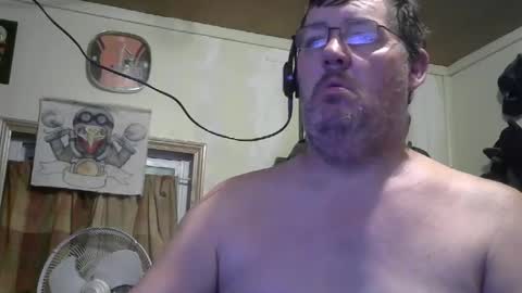 Snapshot of bigjohn41000 chatting on September 28, 9:03 am bigjohn41000 online show from September 28, 9:03 am
