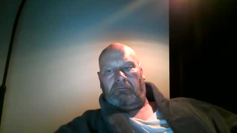 Snapshot of bigmike3339 chatting on December 6, 6:04 am bigmike3339 online show from December 6, 6:04 am