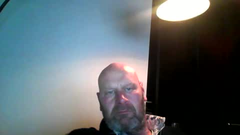 Snapshot of bigmike3339 chatting on January 7, 6:14 pm bigmike3339 online show from January 7, 6:14 pm